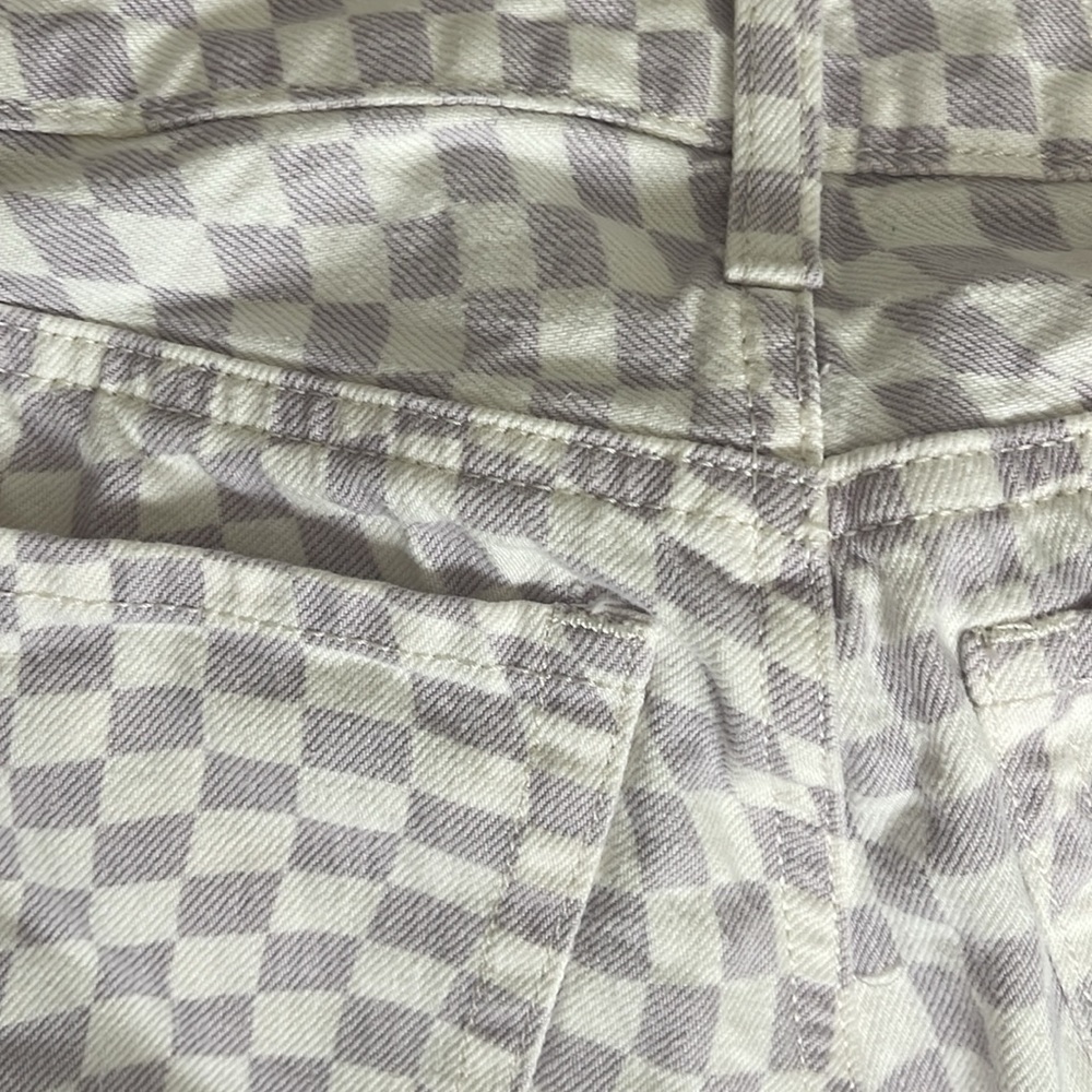 Shorts - Picture 6 of 6